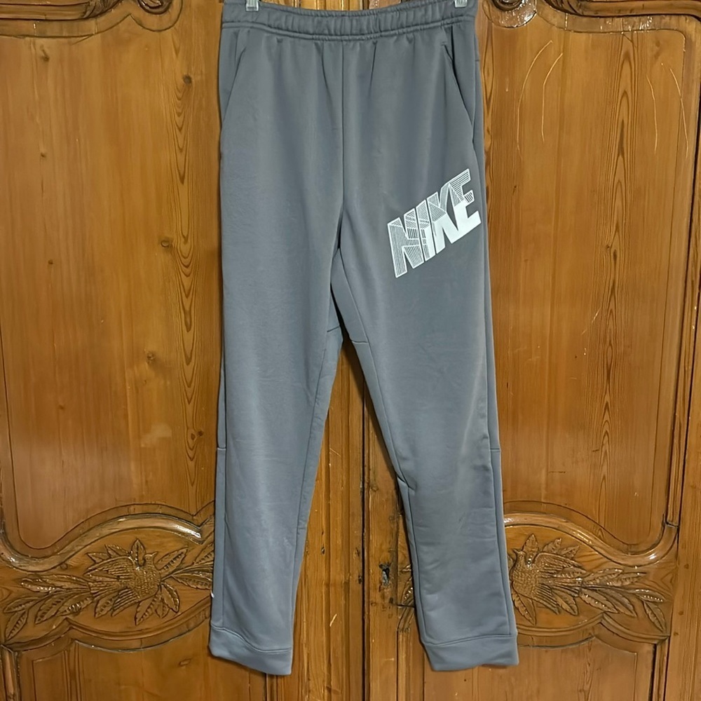 Nike Boy’s Polyester Training Sweatpants with Side Puckets and Back Seam detail